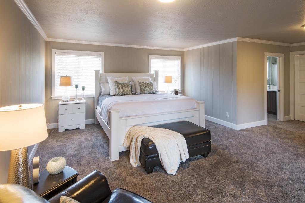 Beach Drive Suites Сийсайд Екстериор снимка