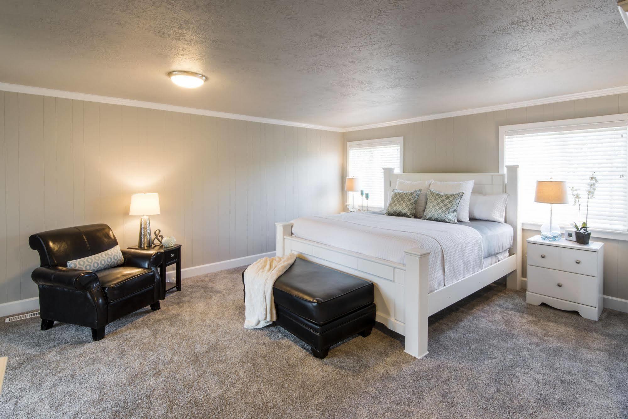 Beach Drive Suites Сийсайд Екстериор снимка